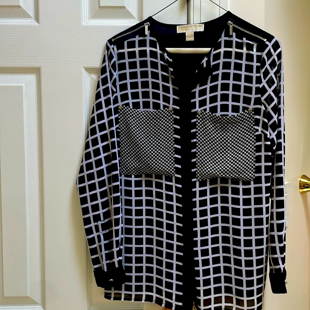 MK blouse. Very pretty georgette. A little tight on me now.